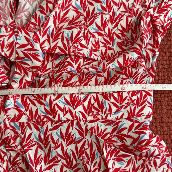 SOLD OUT Lulu’s - red and white tie front romper - Picture 5 of 7